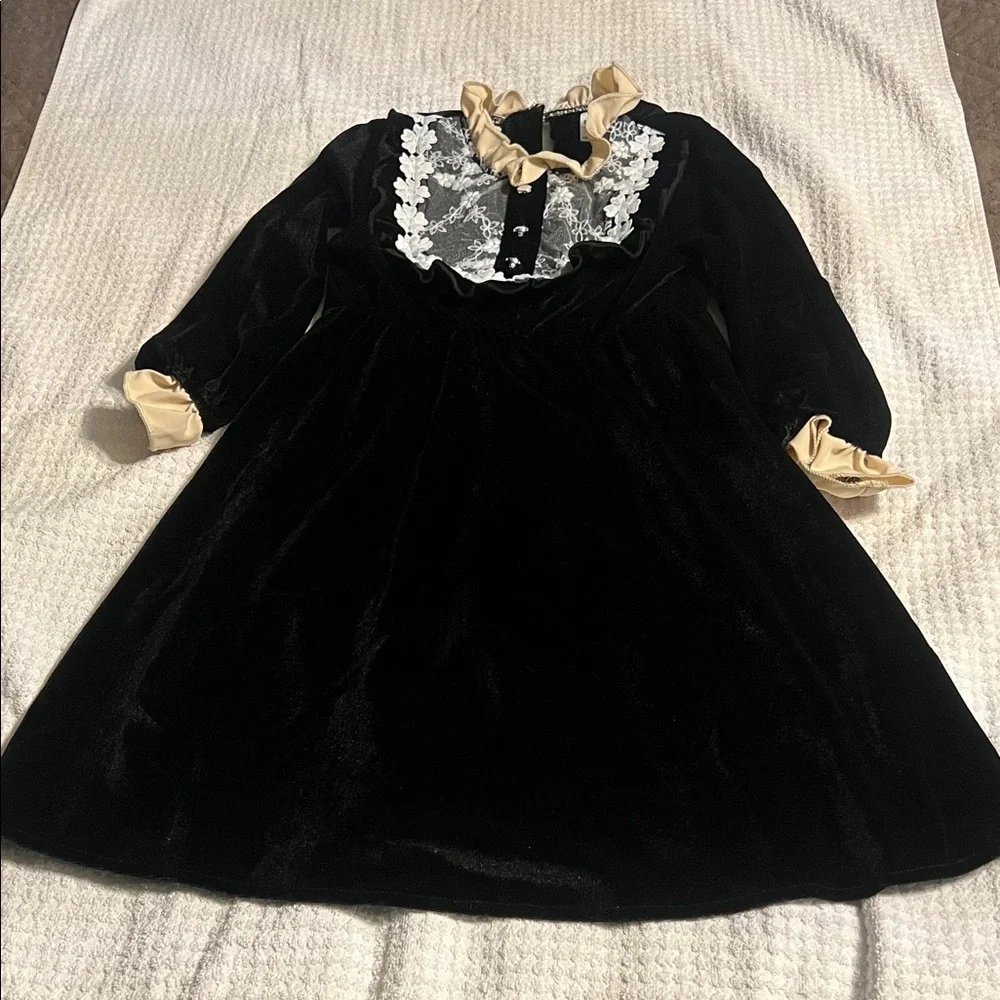 NWOT - Girls Black with Cream/White Accents Velour Dress - Size 7Y